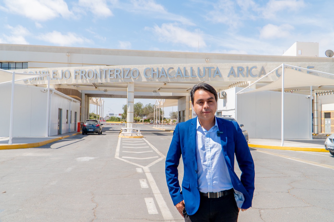 Gobernador Complejo Fronterizo Chacalluta.JPG